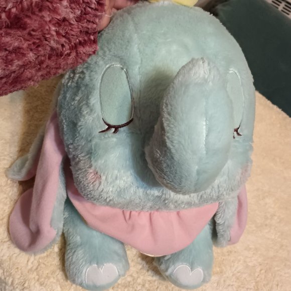VGUC ~ Dumbo Elephant Disney's Sleeping Fun Fan Amuse SEGA 22" Plush Toy - Picture 2 of 8
